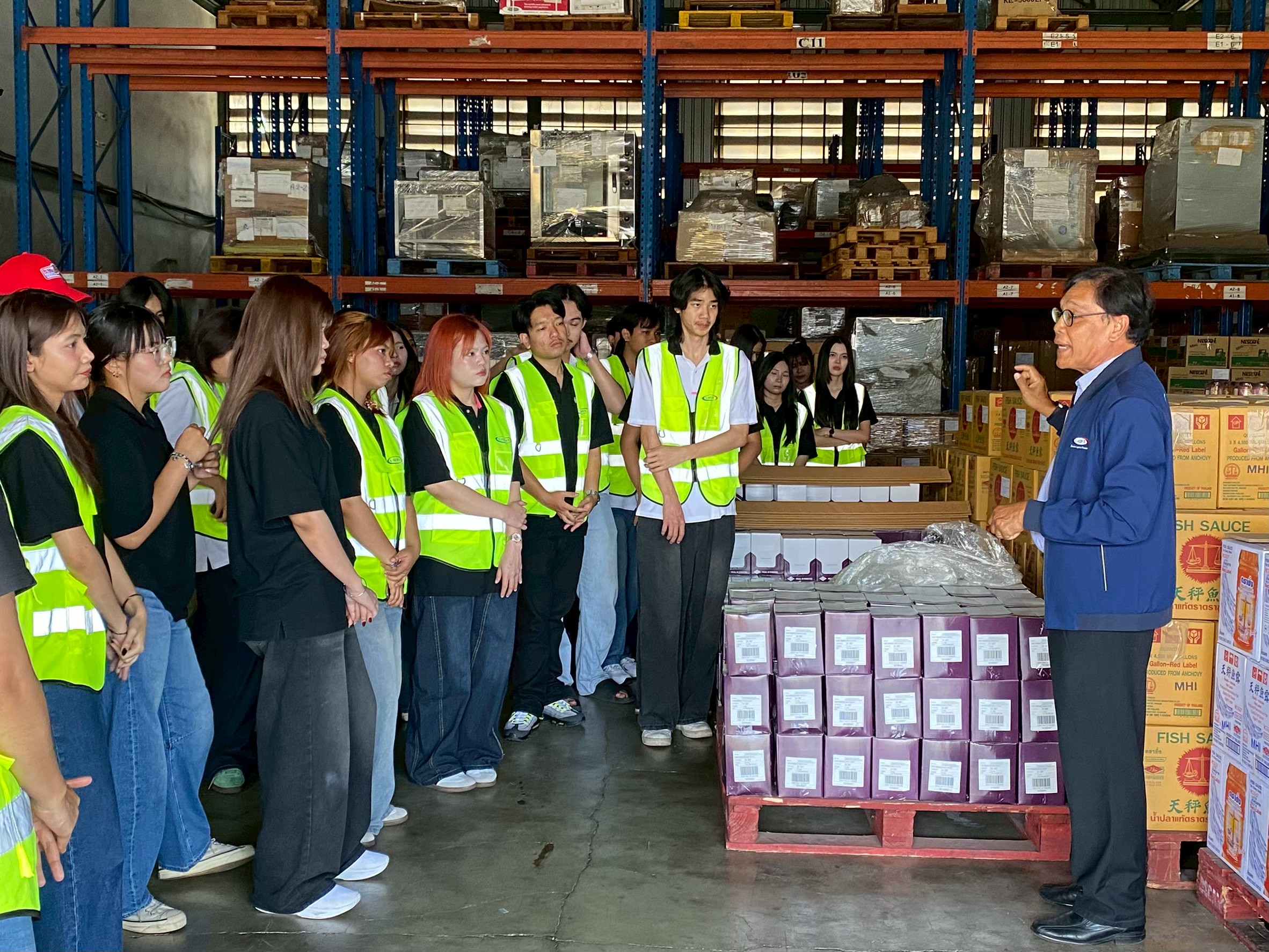 รับรองมาตรฐานคุณวุฒิวิชาชีพ สาขาคลังสินค้าระดับ 4